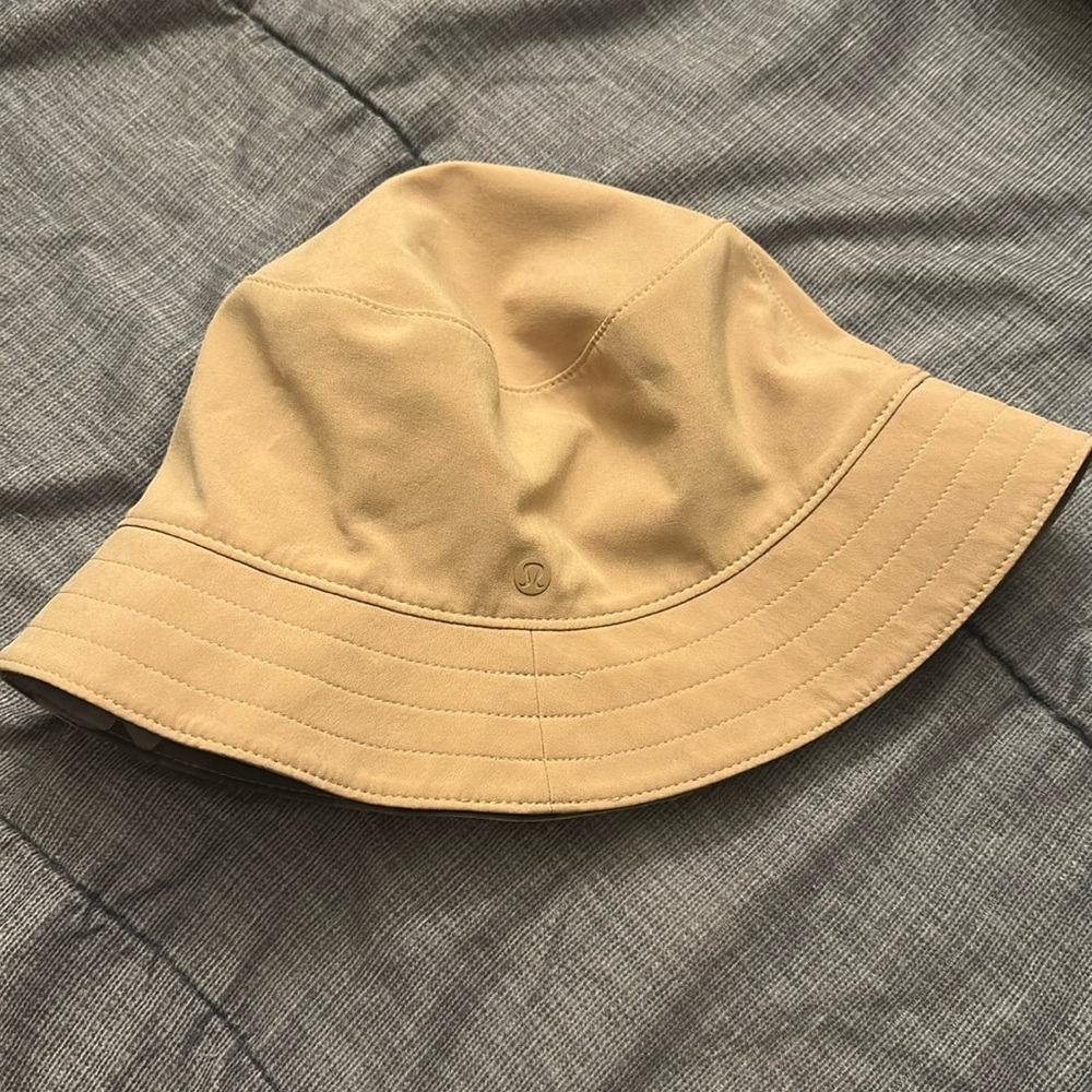 Lululemon Bucket hat